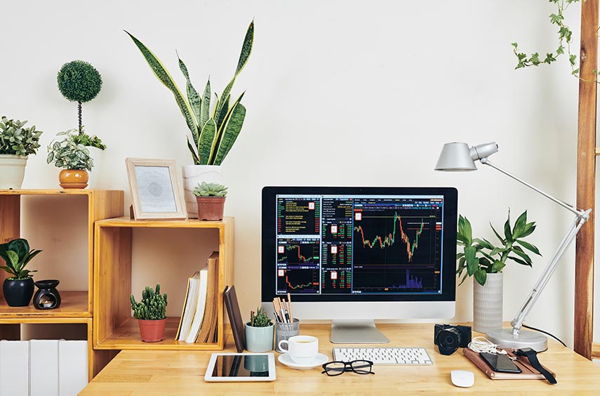 How to set up a smart and productive trading environment at home